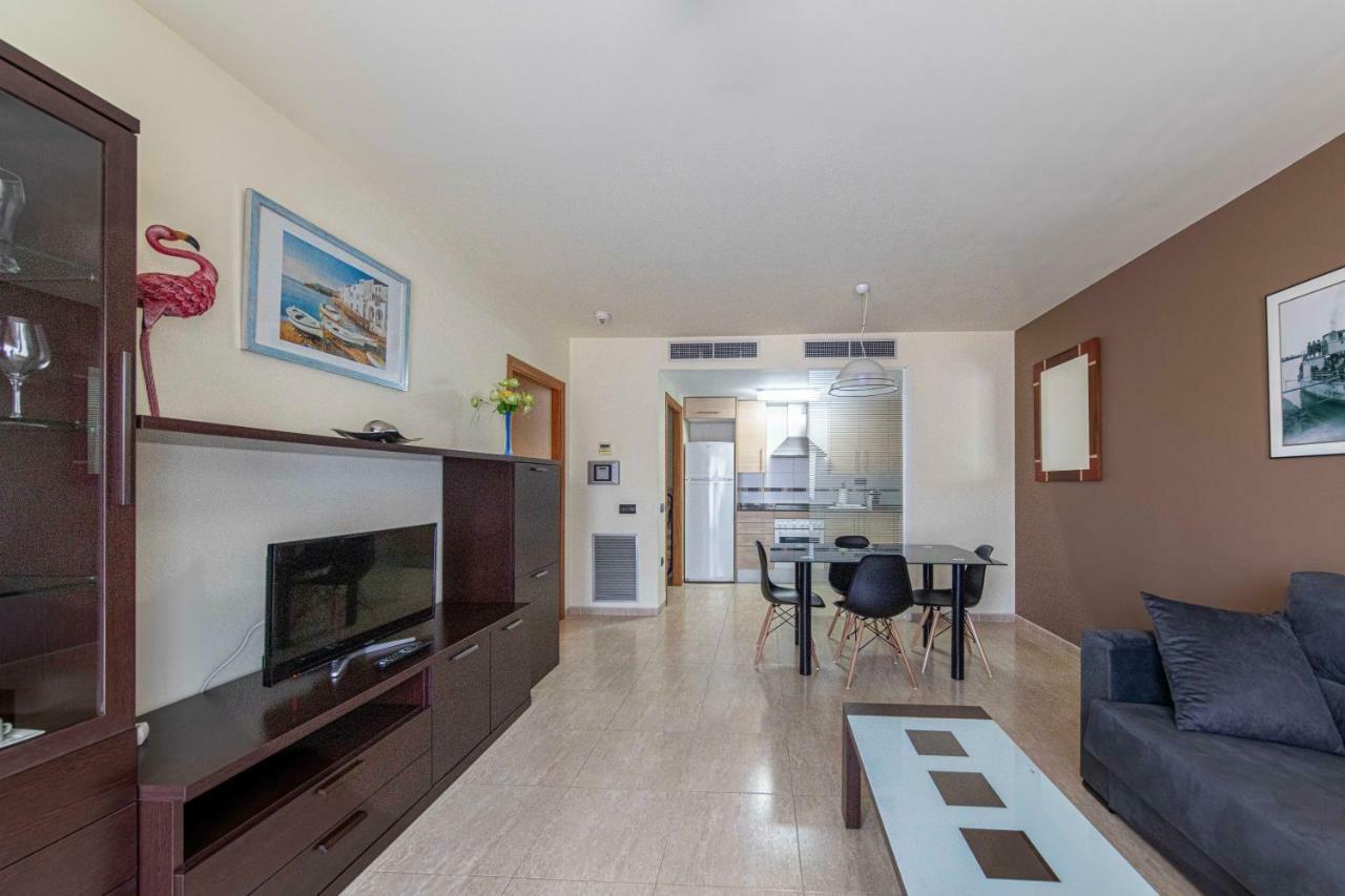 Golden Beach Apartamentos Sant Carles De La Rapita Ngoại thất bức ảnh